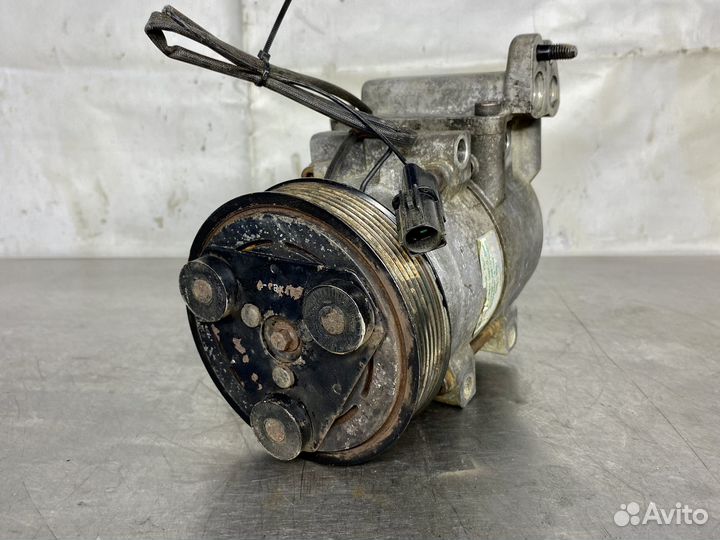 Компрессор кондиционера Hyundai Grand Starex D4CB