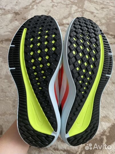 Новые беговые кроссовки Nike Running 38 р. 24 см