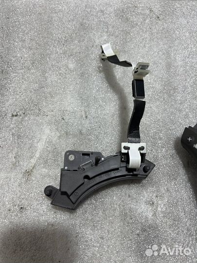 Кнопки на руль Toyota Alphard 1