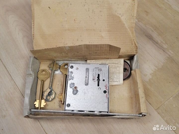 Дверной замок врезной биф-010