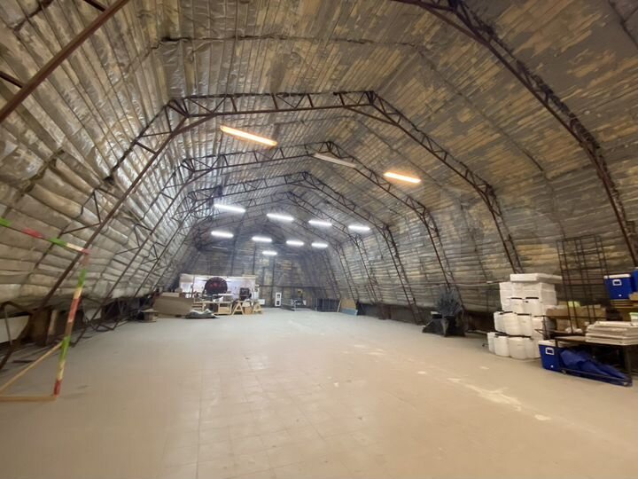 Теплый склад с подъемником, 927.97 м²