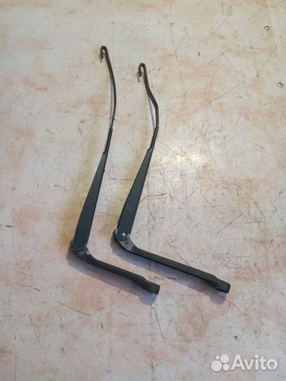 Поводок стеклоочистителя Chevrolet Lanos 2007