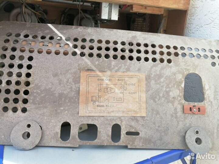 Радиола ламповая Волга