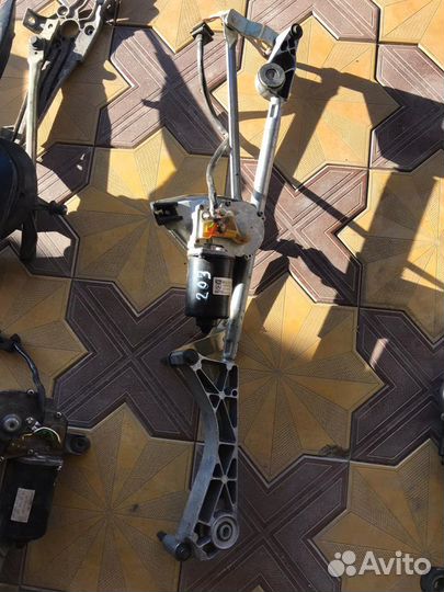 Трапеция стеклоочистителей Мерседес w203