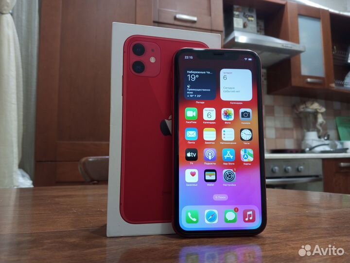 iPhone 11, 64 ГБ