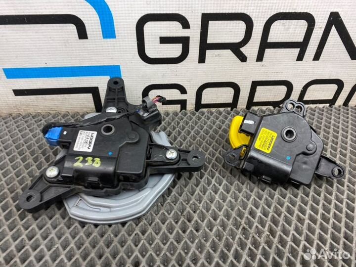 Моторчик заслонки печки Kia Sportage 3 crdi (D4FD)