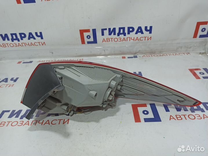 Фонарь задний наружный левый Hyundai ix 35 92401-2