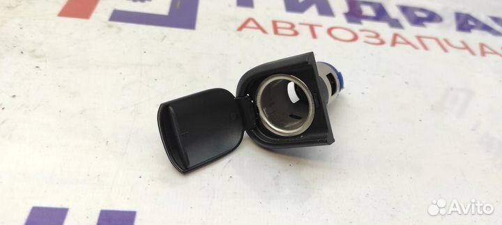 Розетка 12V левая Kia Cerato 4