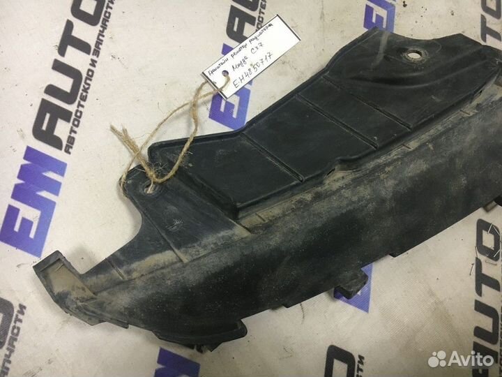 Кронштейн решетки радиатора Мазда CX-7