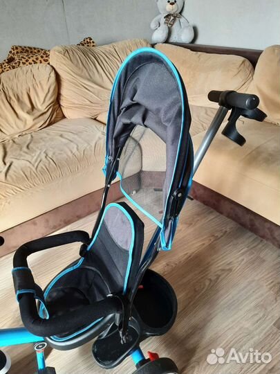 Велосипед трехколесный с телескопической ручкой