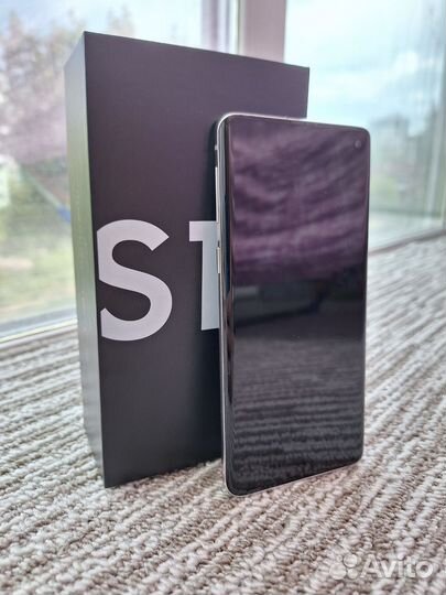 Samsung Galaxy S10, 8/128 ГБ