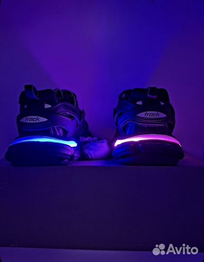 Кроссовки balenciaga track LED