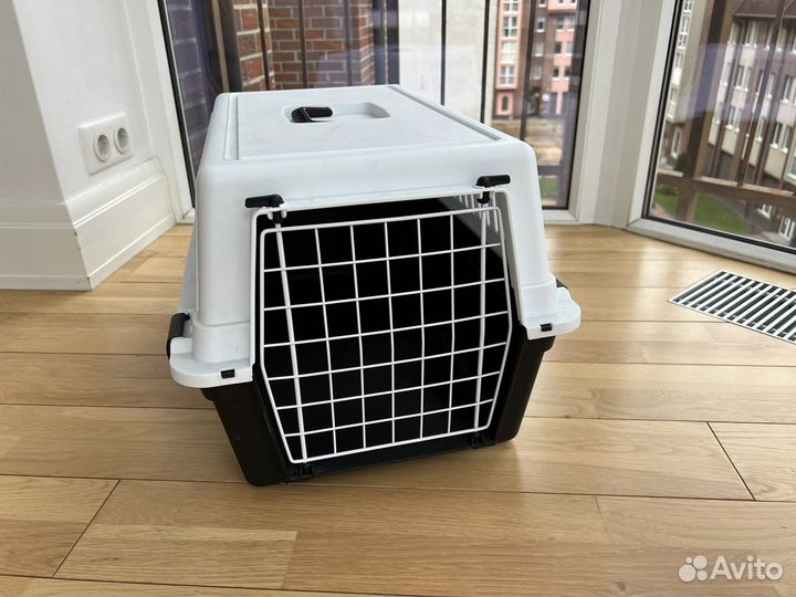 Переноска для кошек и собак
