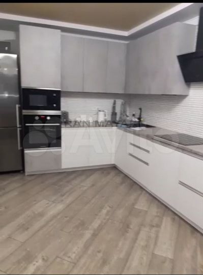 3-к. квартира, 96 м², 1/9 эт.