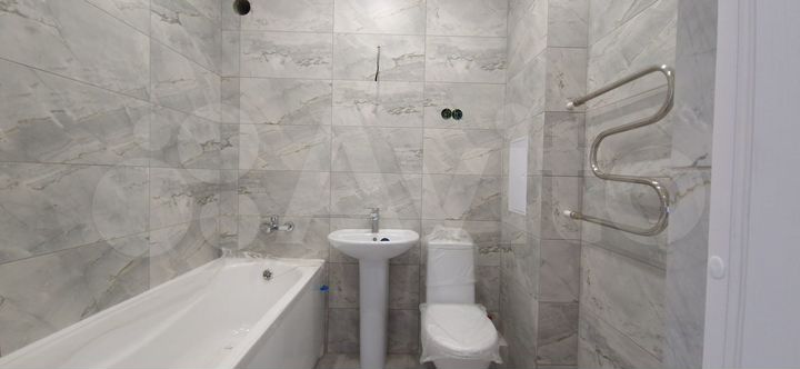 1-к. квартира, 42,7 м², 1/3 эт.