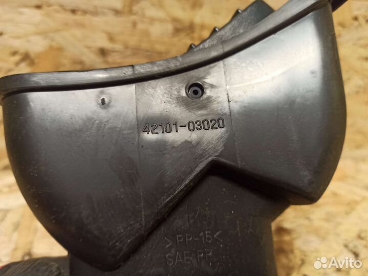 Дефлектор левый Nissan Almera Classic