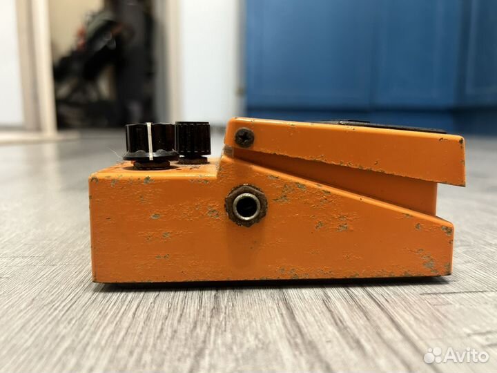 Гитарная педаль boss distortion DS-1