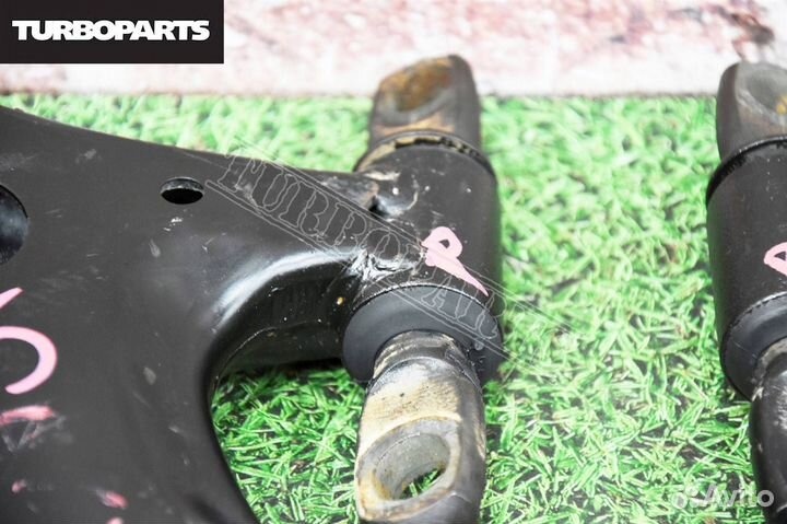 Рычаги передние Toyota Camry ACV30 1azfe