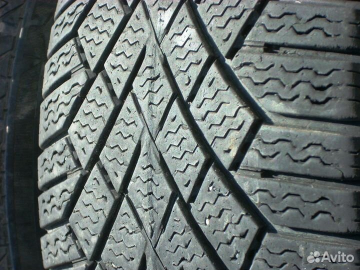 Continental ContiVikingContact 7 205/55 R16 94T