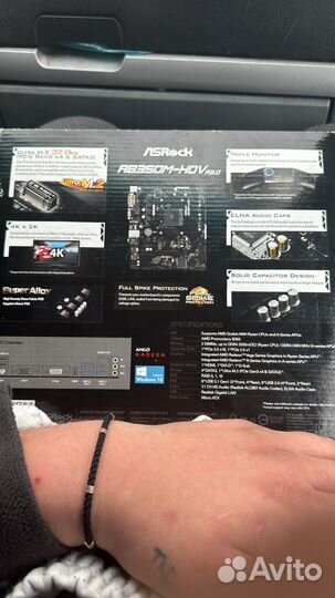 Материнская плата с процессором и памятью