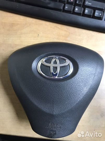 Подушка безопасности руль Toyota Corolla 150 Auris