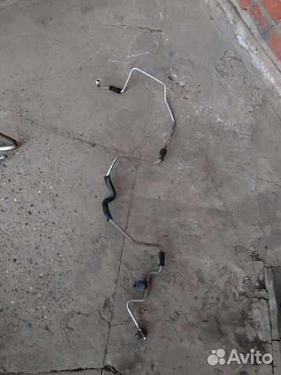 Трубки кондиционера на Mitsubishi Pajero 4 3.2L