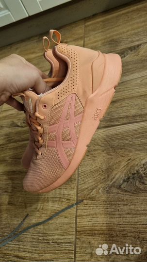 Кроссовки женские asics 39 размер