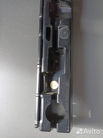 Кронштейн крепления порога левый BMW 5 G30/G31 G30