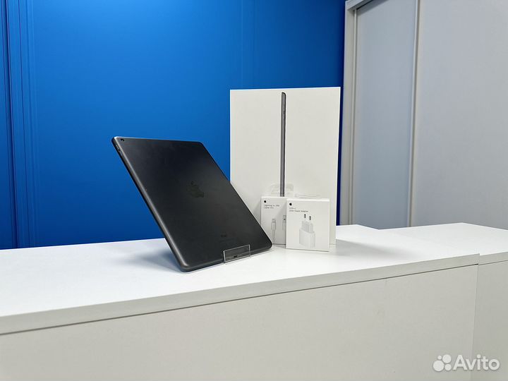 iPad 8, Black, 32 Gb / Q1GC*