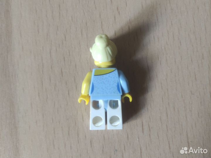 Lego city коллекционная фигурка оригинальная