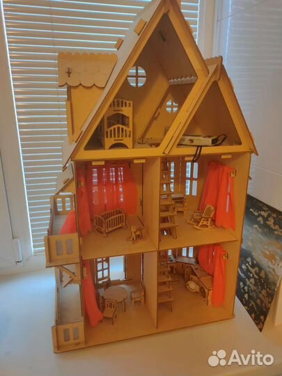 Домик кукольный