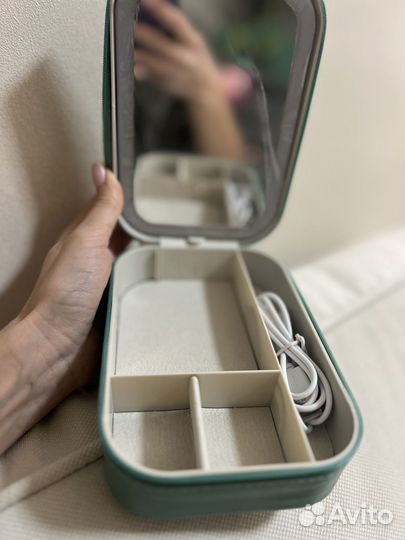 Шкатулка для украшений с зеркалом с подсветкой