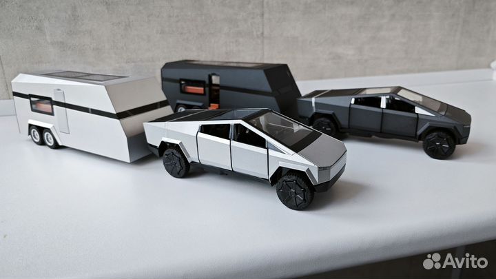 Модель 1:32 Tesla Cybertruck с прицепом
