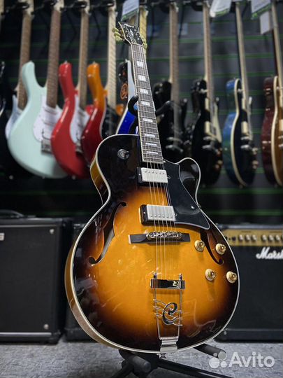 Cort Yorktown Hollow Body полуакустическая гитара