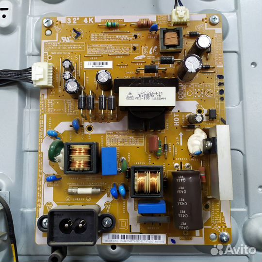 38.Телевизор samsung UE32EH4000wxru / BN94-06136D