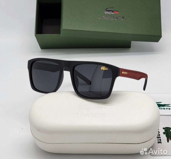 Солнцезащитные очки Lacoste
