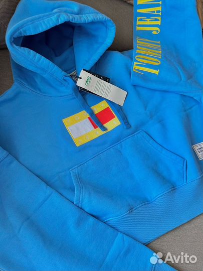 Tommy hilfiger толстовка