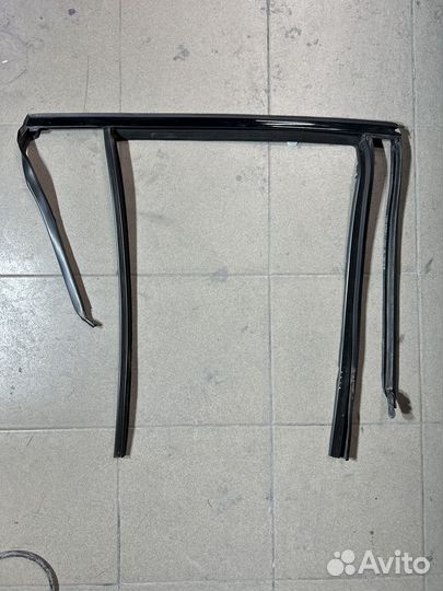 Молнинг задней правой двери BMW X3 G01