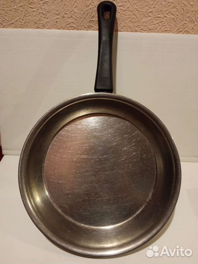 Кастрюли, сковородки