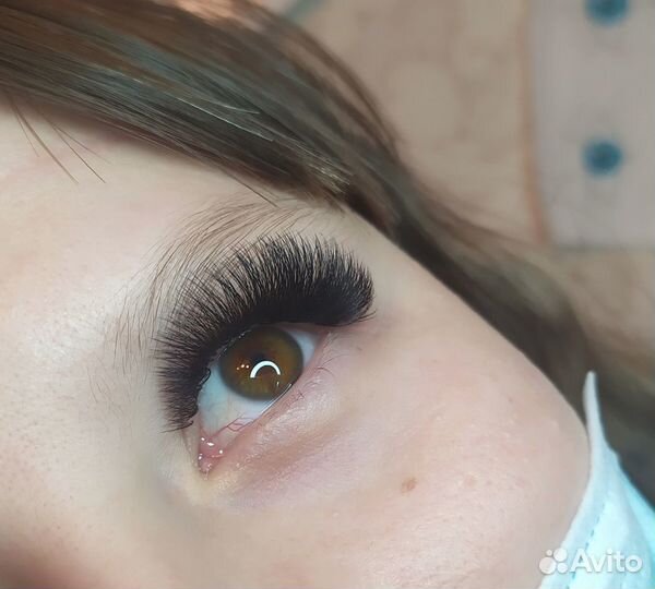 Наращивание ресниц Окрашивание бровей