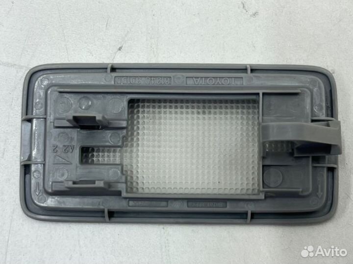 Плафон освещения салона передний Toyota Corolla