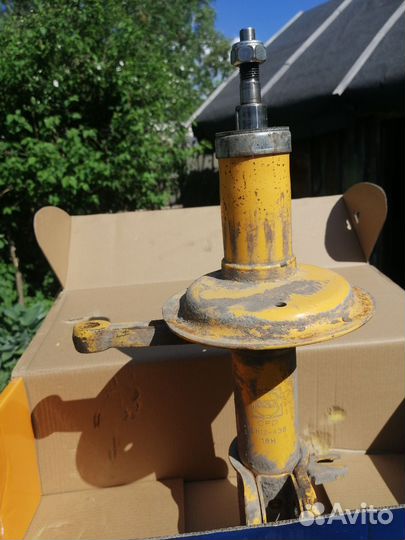 Стойка правая ваз 2110 holla