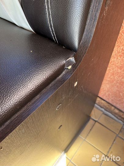 Продаю кухонный уголок, автолюльку, детскую горку