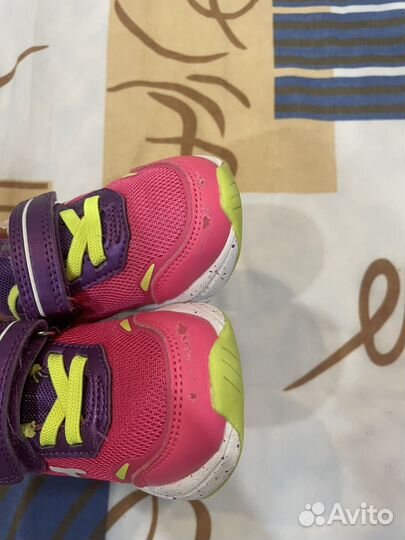 Кроссовки для девочки 22 р