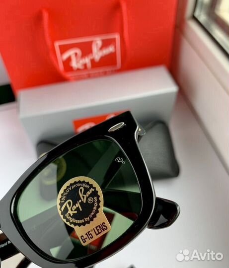 Солнцезащитные очки Ray Ban Wayfarer