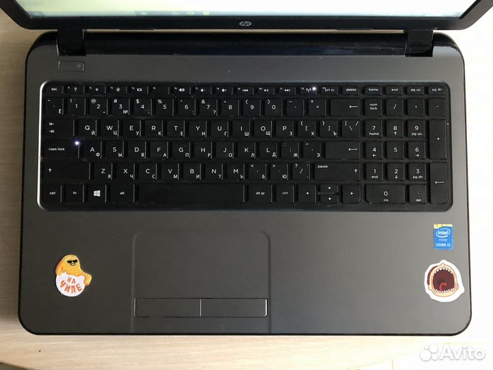Ноутбук HP Pavilion 15-r200 не игровой