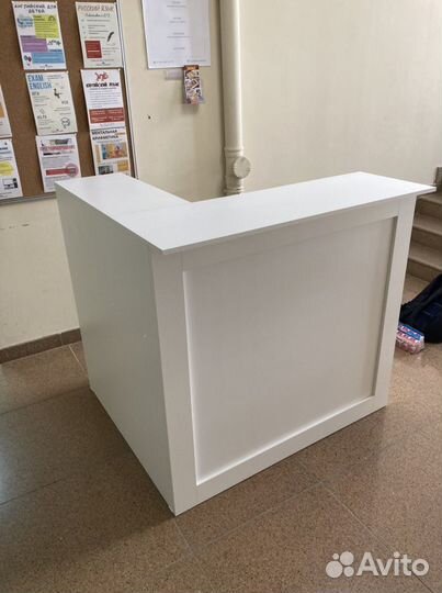 Стойка ресепшн угловой эконом