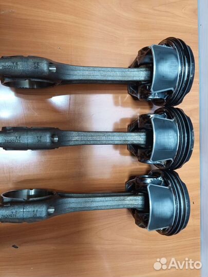 Поршни bmw b48b20b в сборе с шатунами
