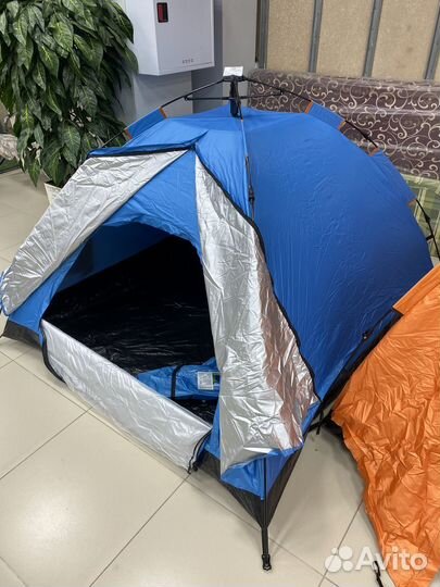 Палатка трехместная