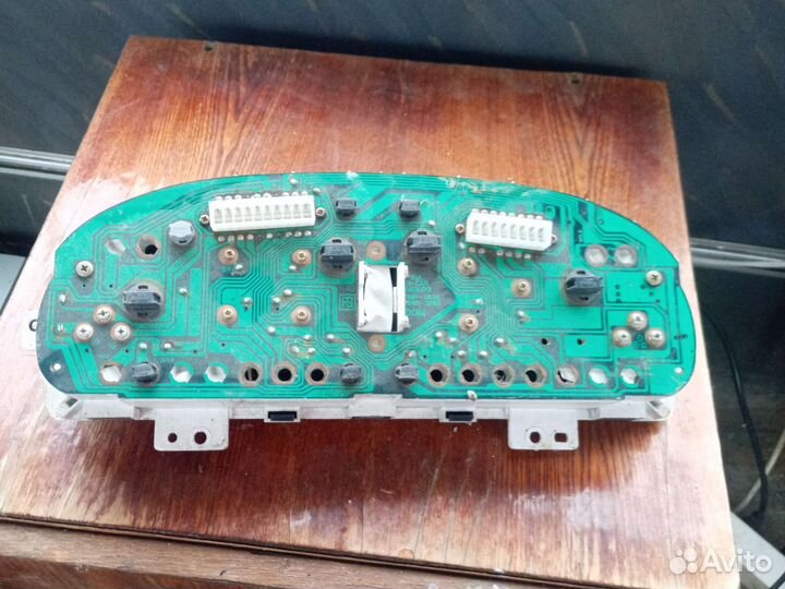 Панель щиток приборов Kia Clarus